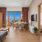 Апартаменты Platan Tower Baltic & Свиноуйсьце
