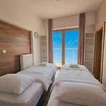 Апартаменты Platan Tower Baltic & *