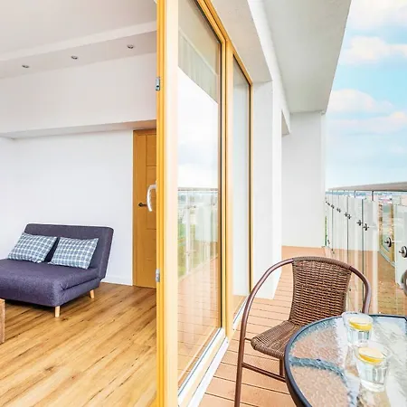 Platan Tower Baltic & 아파트