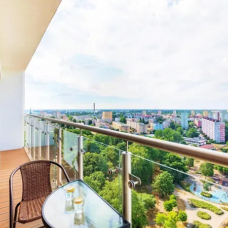 Platan Tower Baltic & * 슈비노우이스쳬